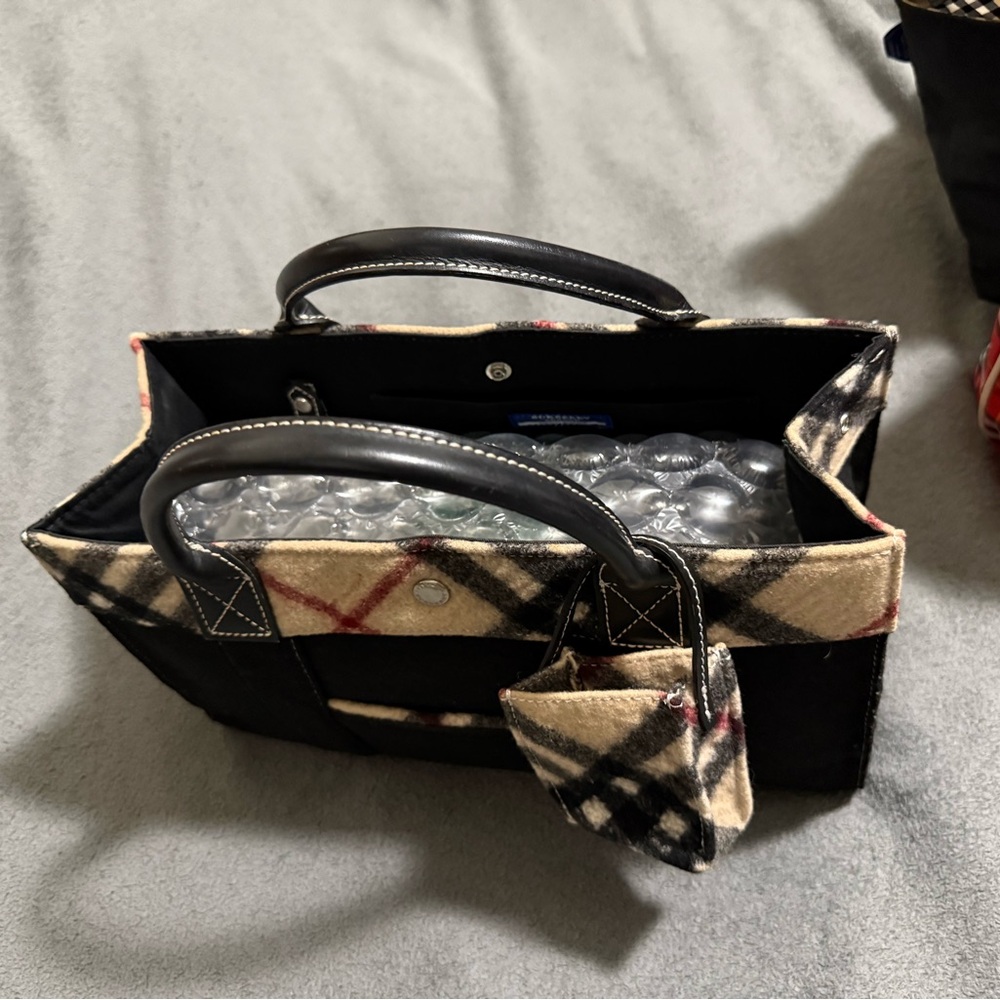 Burberry Black and Tan Checkered Women's Bag - Picture 2 of 6